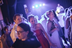 Hochzeits-DJ, DJ für Hochzeiten, Hochzeitsparty, Partybilder